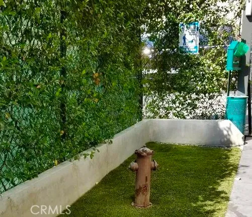 Los Angeles, California 90014, United States, 2 Bedrooms Bedrooms, ,3 BathroomsBathrooms,Residential,Active,201937