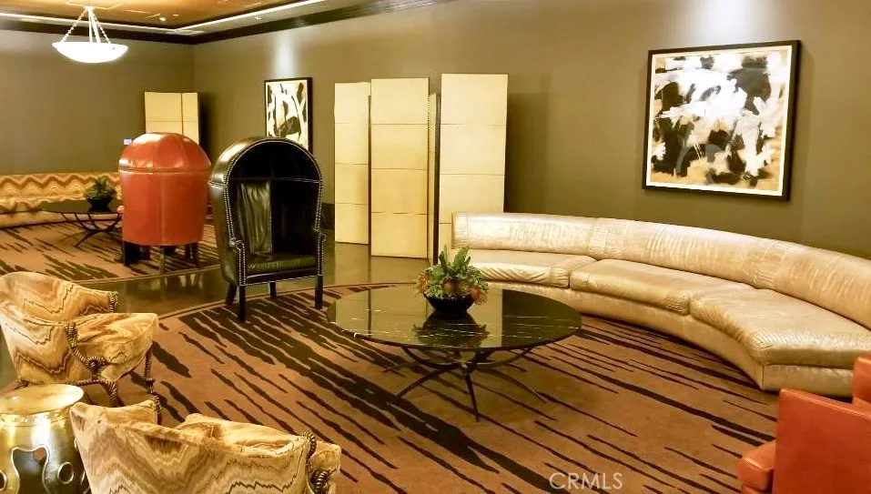 Los Angeles, California 90014, United States, 2 Bedrooms Bedrooms, ,3 BathroomsBathrooms,Residential,Active,201937