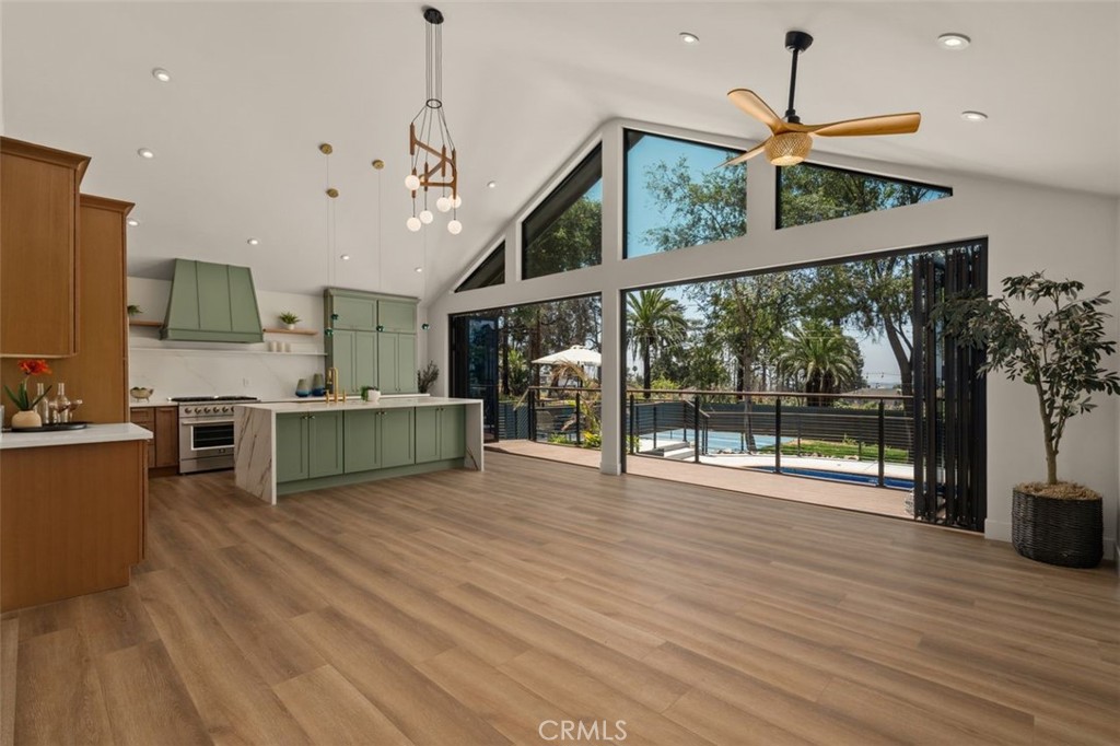 32 W Las Flores Drive