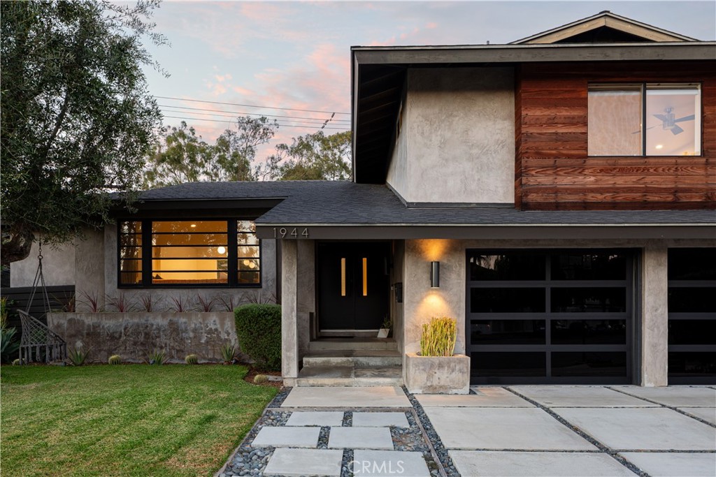 1944 Flamingo Drive