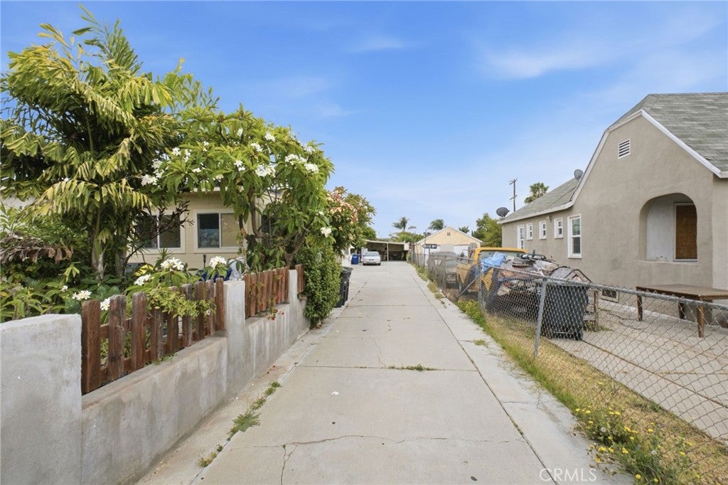 538 S Fetterly Avenue