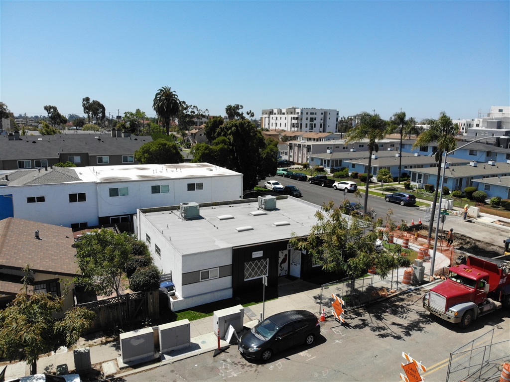2305 Meade Ave