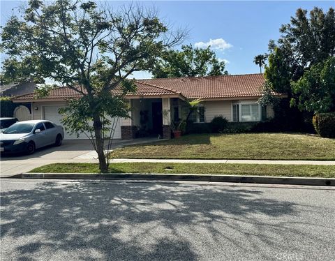 Photo of 6217 Anastasia St, Simi Valley, CA 93063 (MLS # SR26090067)