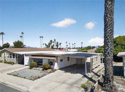 Tiny photo for 810 San Ramon Dr, Hemet, CA 92543 (MLS # SW26086284)