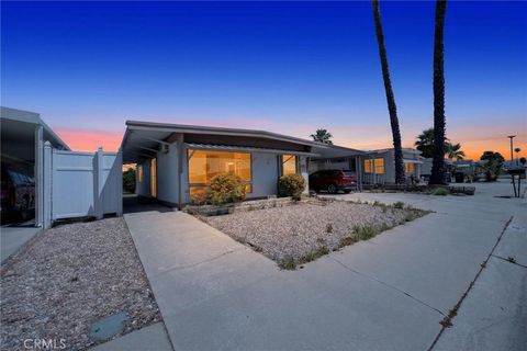 Photo of 810 San Ramon Dr, Hemet, CA 92543 (MLS # SW26086284)