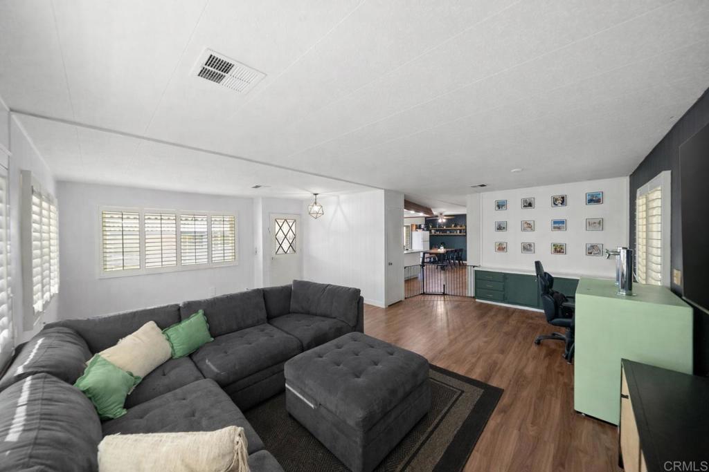 2700 E Valley Parkway SPC 3