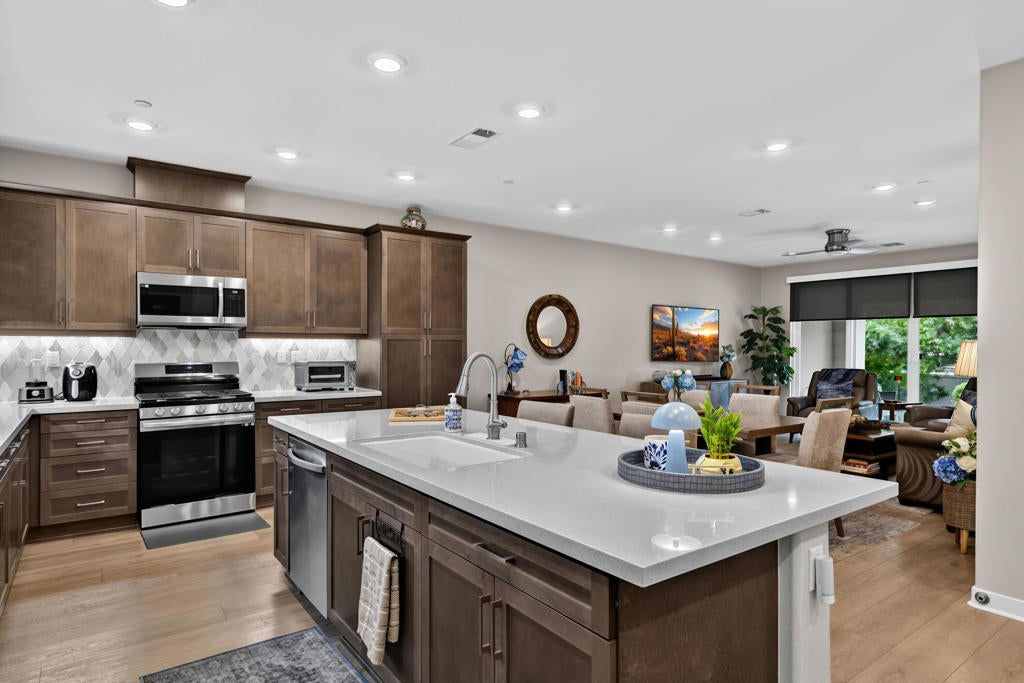 4117 Via Carrara 2