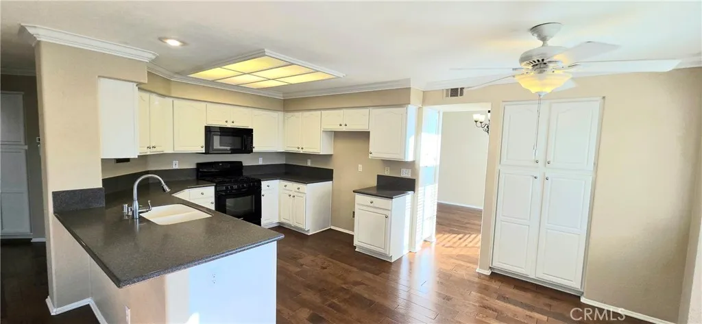 Temecula, California 92592, United States, 4 Bedrooms Bedrooms, ,3 BathroomsBathrooms,Residential,Active,196735