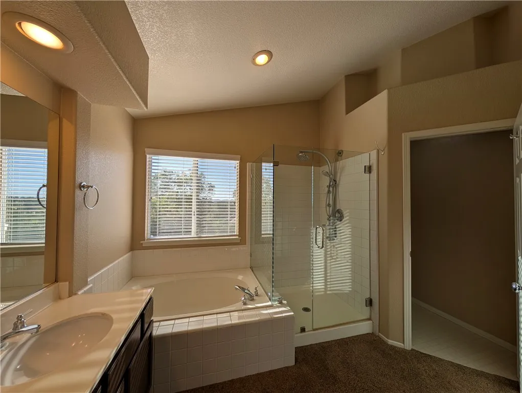 Temecula, California 92592, United States, 4 Bedrooms Bedrooms, ,3 BathroomsBathrooms,Residential,Active,196735