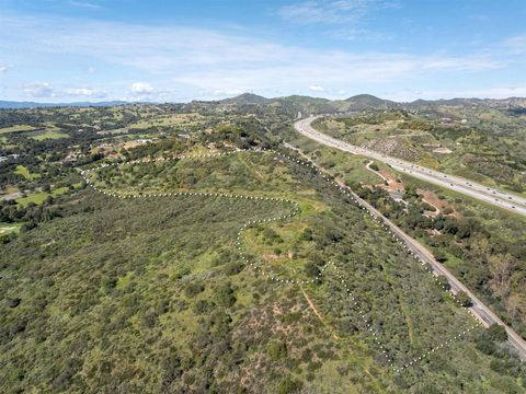 Photo of Vista Valle Camino, Fallbrook, CA 92028 (MLS # 260004274SD)