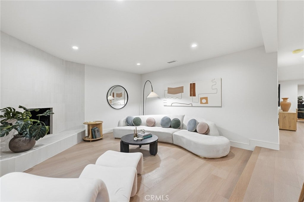 3508 Maple