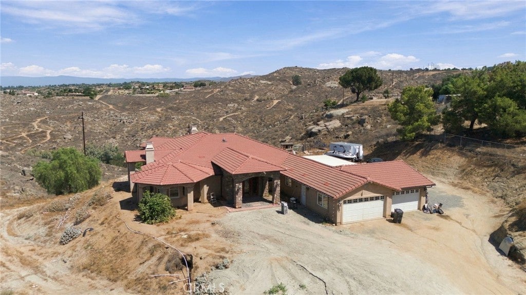 17010 Ridge Canyon