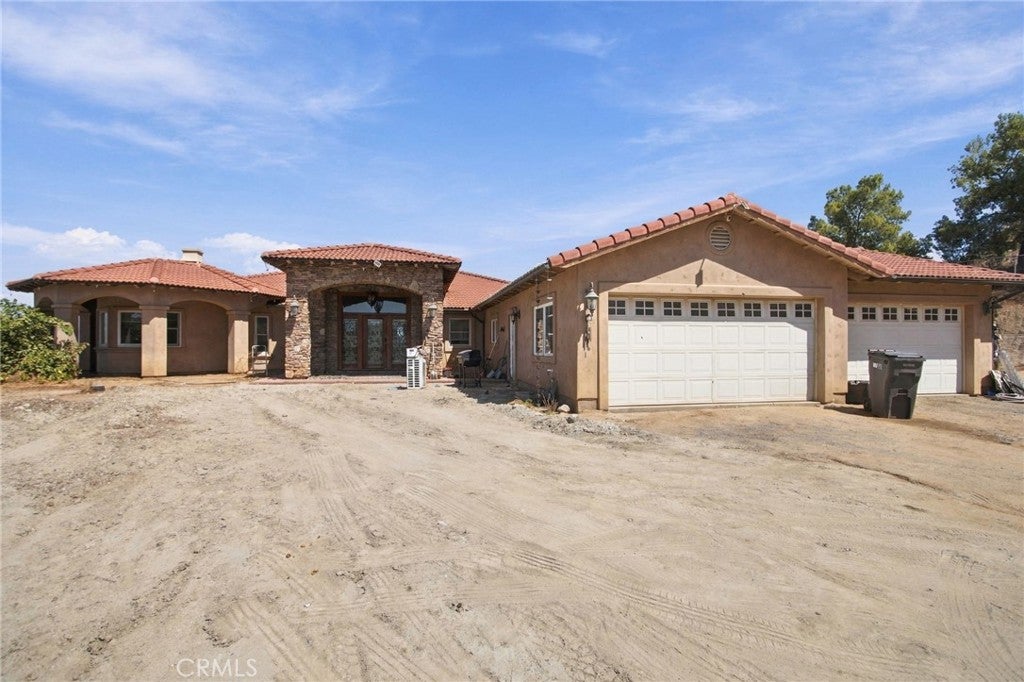 17010 Ridge Canyon