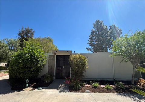 Photo of 502 Avenida Sevilla #D, Laguna Woods, CA 92637 (MLS # RS26072963)