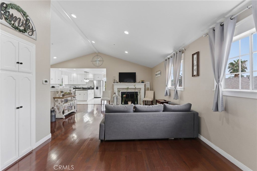 3542 Hillview Place, Los Angeles CA 90032