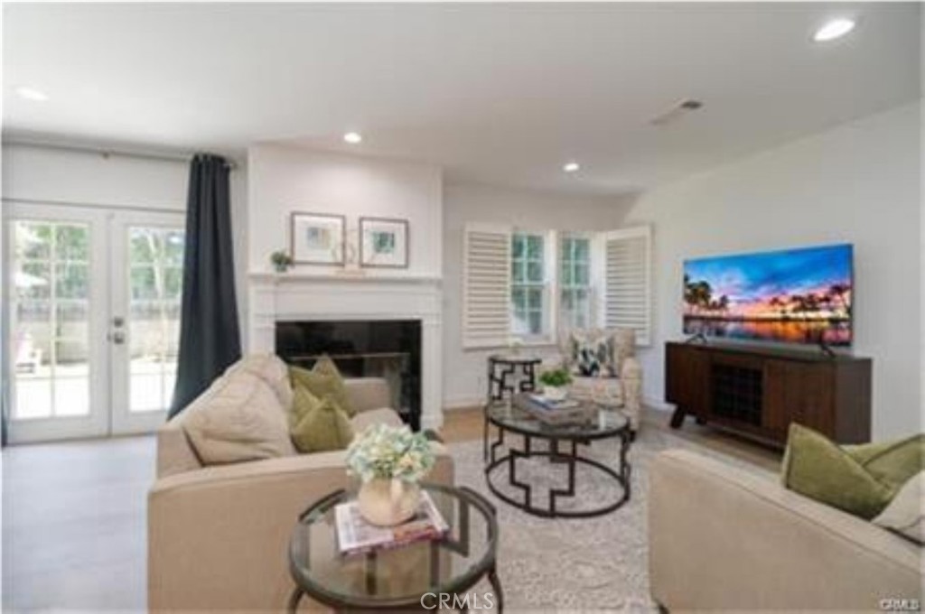 Completely Remodeled!
FULLY FURNISHED & EQUIPPED, AVAILABLE FOR SHORT OR LONG TERM RENTAL!!
in the heart of ENCINO, This 3-bedroom, 2-bath Home.
Upon entry, new hardwood floors and recessed lighting create an inviting ambiance. Fresh paint and new doors enhance the contemporary appeal, while the beautifully New designed bathroom adds a touch of luxury.
Brand-new kitchen and Breakfast Bar. Adorned with quartz countertops and white shaker cabinets, this kitchen has stainless steel appliances, including a microwave and ultra-quiet dishwasher.
The kitchen seamlessly flows into the family room, opening to a private backyard.
The master suite features a generous closet and a new private bathroom with a dual floating sink vanity and a large shower.
Additional features include central HVAC with a Nest thermostat, fresh exterior paint, inside laundry, and an attached garage.
The home's prime location offers walking distance to Balboa Park and falls within the highly regarded Encino Charter Elementary School district. It’s minutes from 405 and 101 freeways.Monthly landscaping is included, Don’t miss your opportunity to rent this immaculately remodeled home in a great neighborhood. It’s ready to move in! Rent it and enjoy it!
