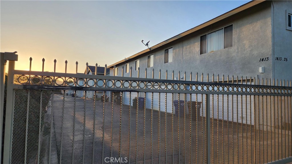 1425 S White