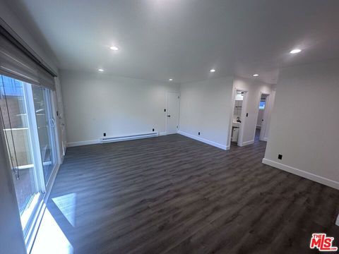 Photo of 2228 20TH Street #2, Santa Monica, CA 90405 (MLS # 26637189)