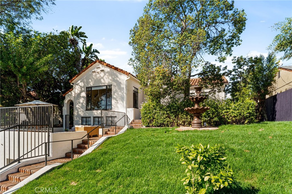 Properties 2 1201 Montecito Dr