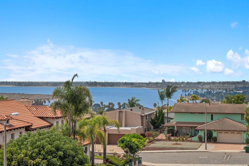 2885 Fallbrook Ln