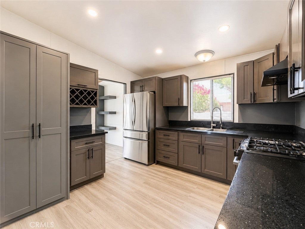 3800 W Wilson Street 235
