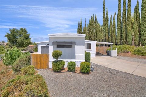 22780 Skylink Canyon Lake CA 92587