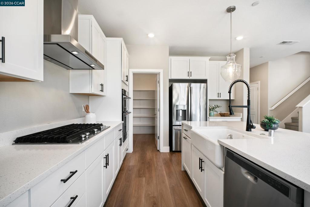 163 Canary Creek Way