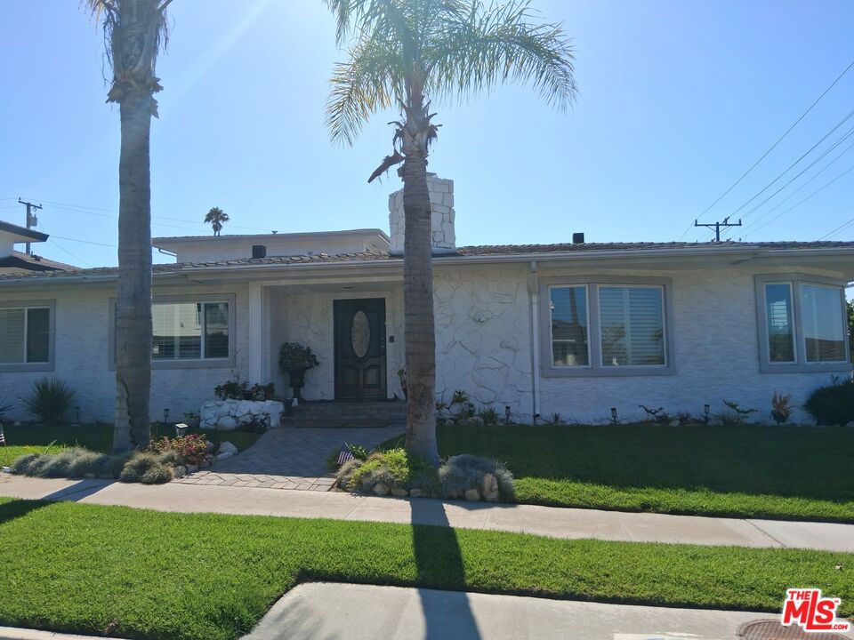 5424 S Sherbourne Drive