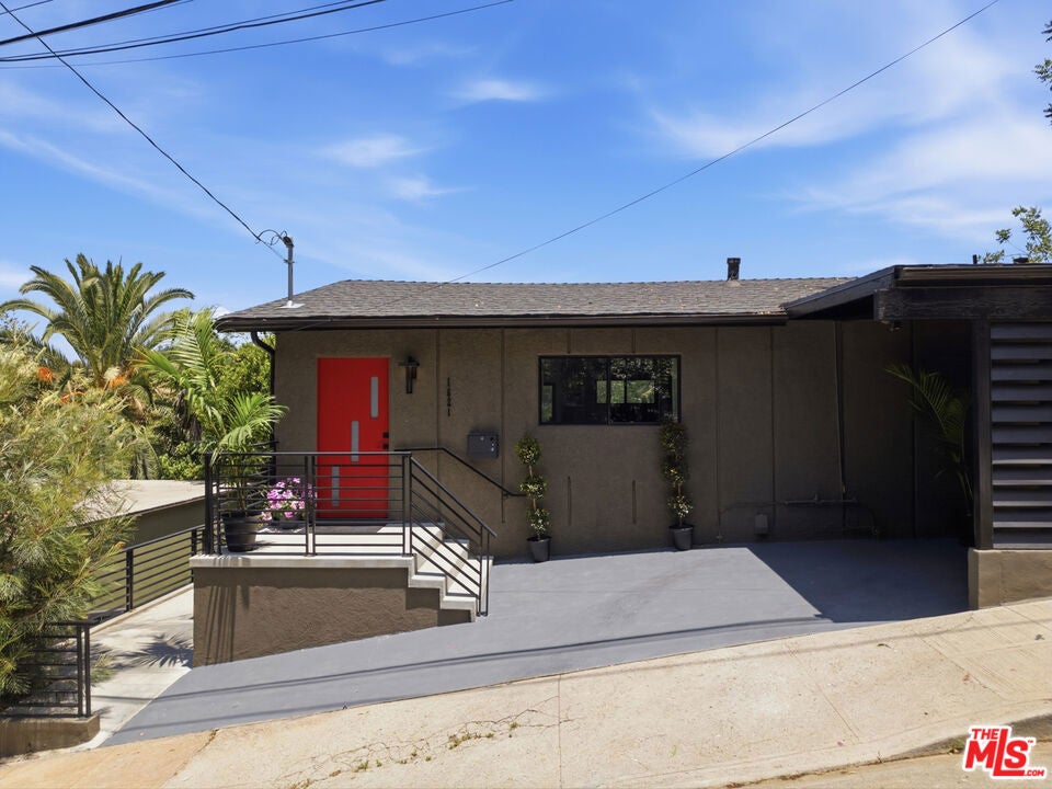 1621 Bridgeport Drive