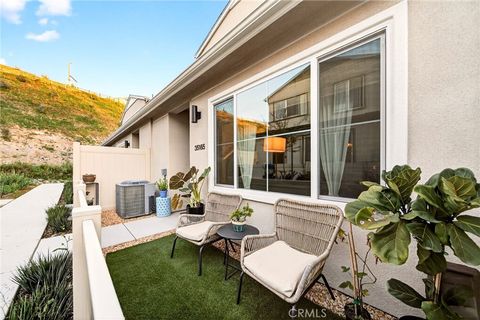 Photo of 35165 Rangpur Ln, Fallbrook, CA 92028 (MLS # SW26045464)