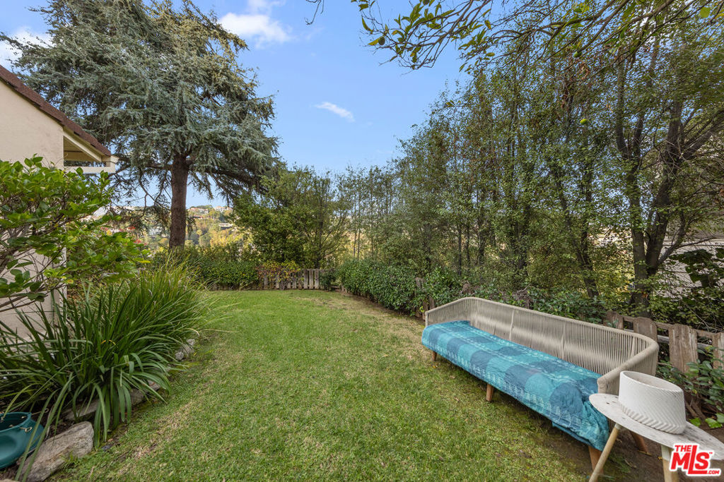 The Los Feliz Oaks - Residential Lease