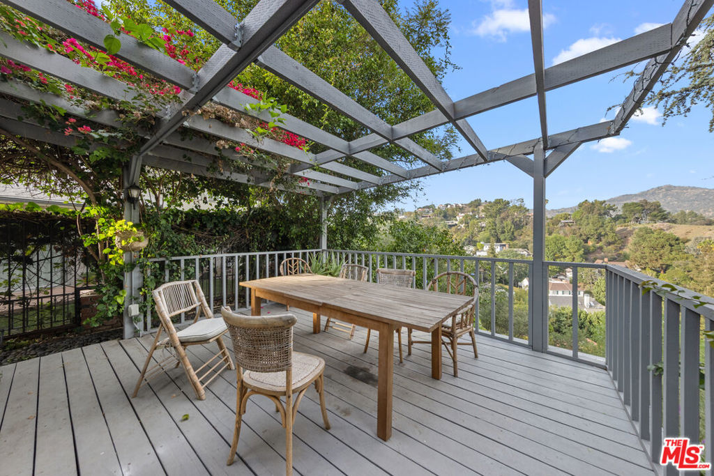The Los Feliz Oaks - Residential Lease