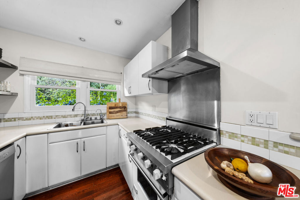 The Los Feliz Oaks - Residential Lease