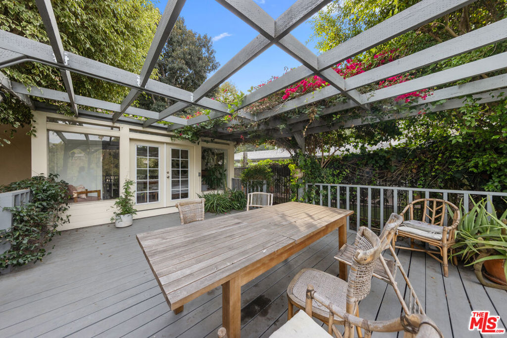 The Los Feliz Oaks - Residential Lease