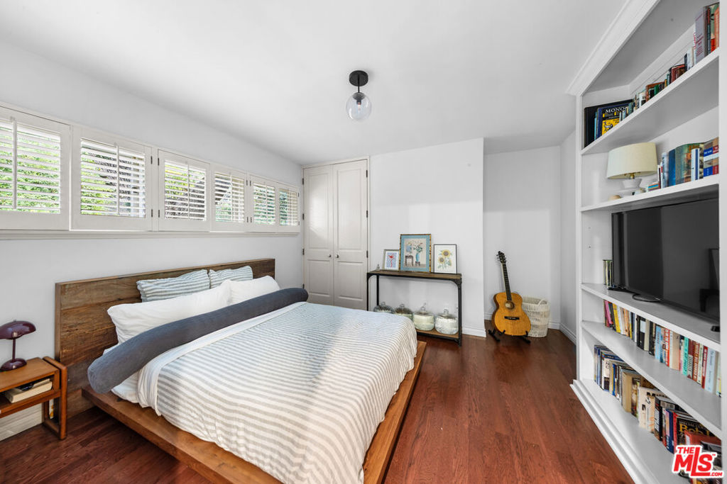 The Los Feliz Oaks - Residential Lease