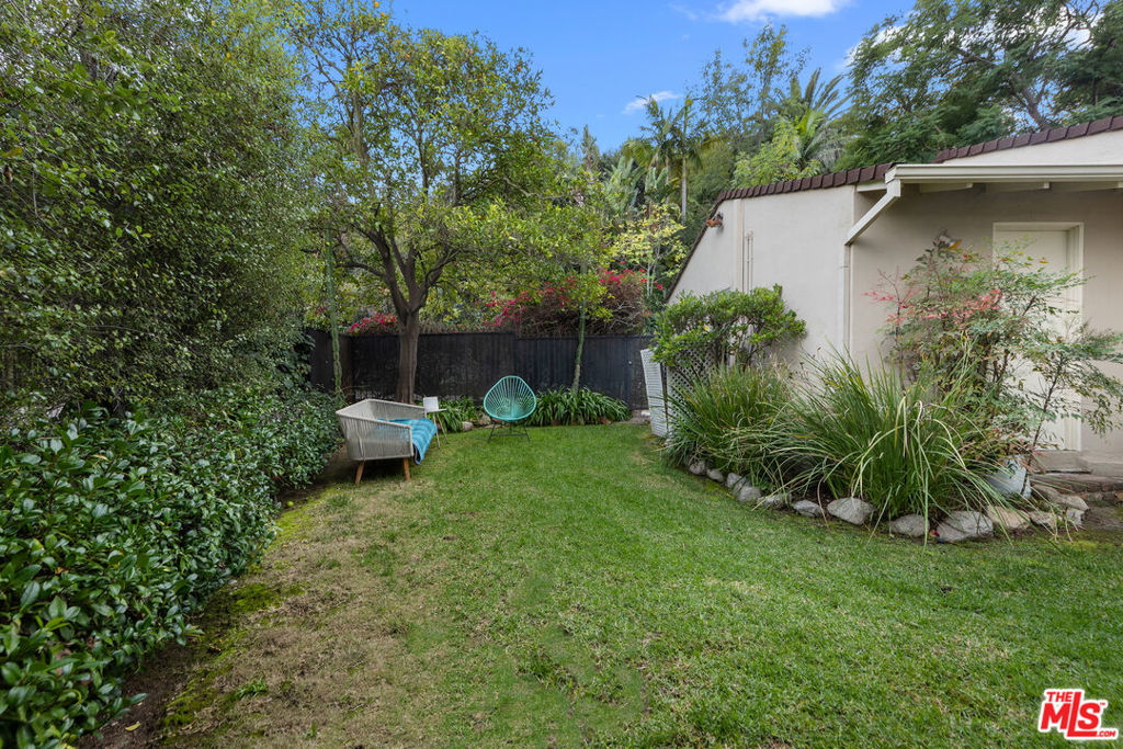 The Los Feliz Oaks - Residential Lease