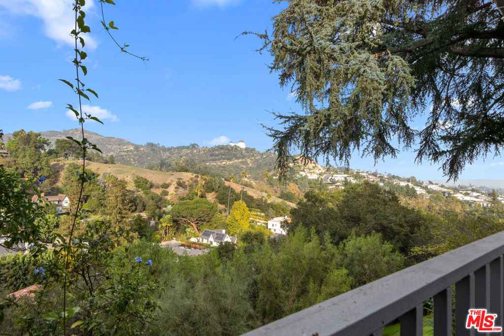 The Los Feliz Oaks - Residential Lease