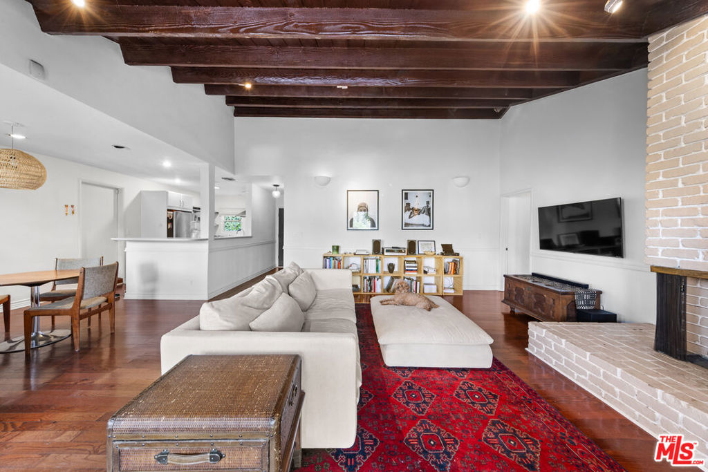 The Los Feliz Oaks - Residential Lease