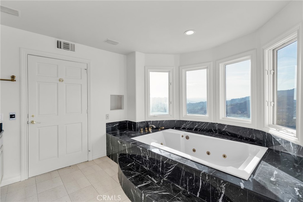 Not Applicable-105 - Residential Lease