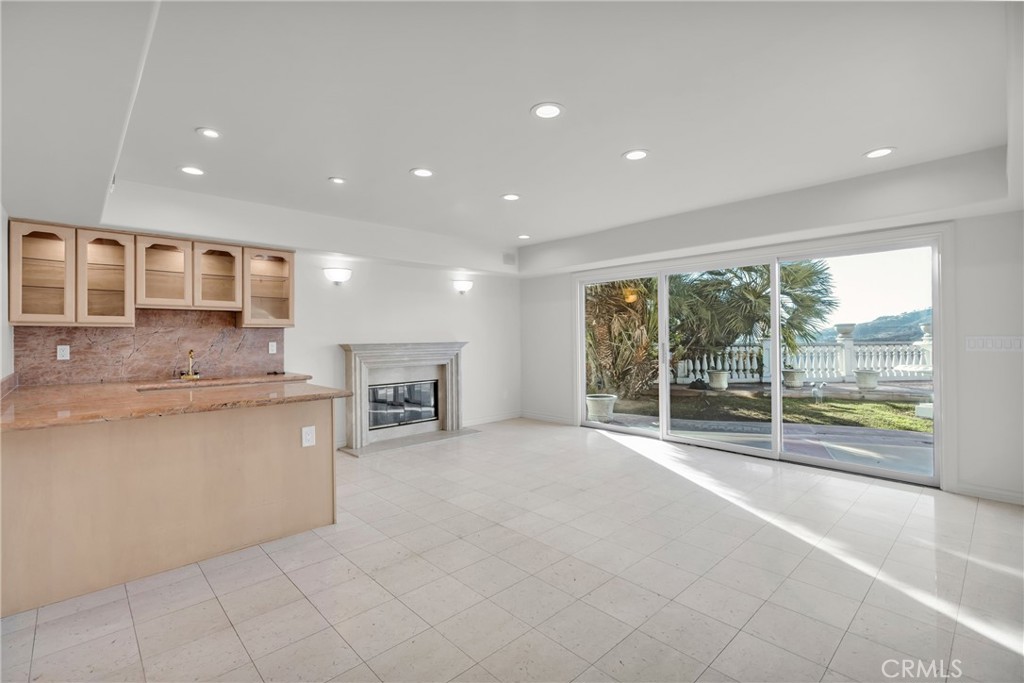 Not Applicable-105 - Residential Lease