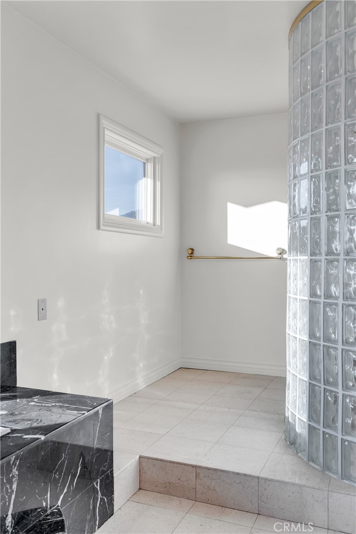 Not Applicable-105 - Residential Lease