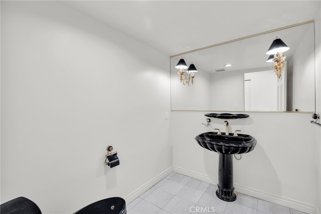 Not Applicable-105 - Residential Lease