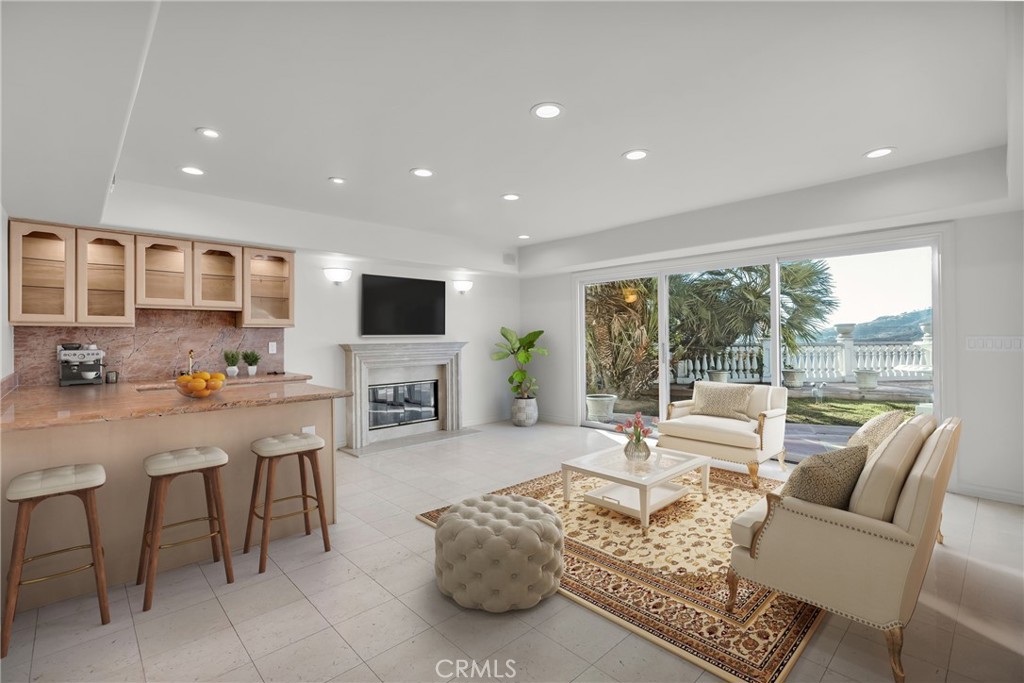 Not Applicable-105 - Residential Lease