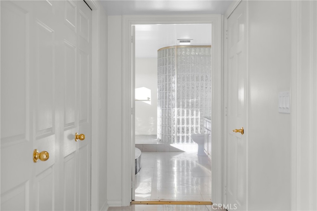 Not Applicable-105 - Residential Lease