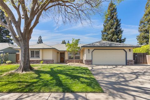 Photo of 11 Kevin Court, Chico, CA 95928 (MLS # SN26063092)