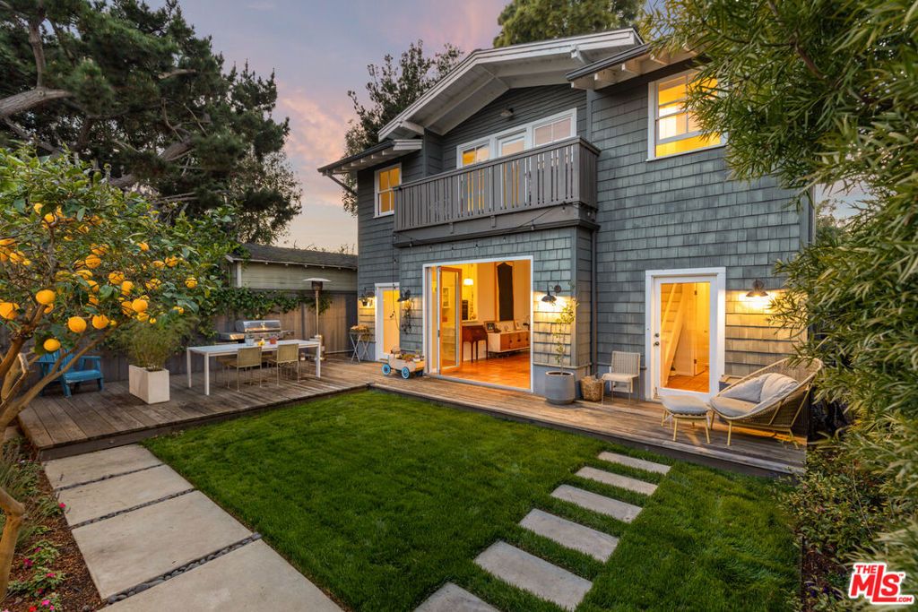 Photo of 754 Marco Place, Venice, CA 90291 (MLS # 25513251)