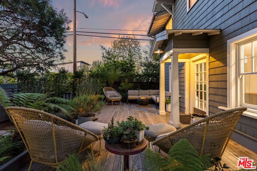 Photo of 754 Marco Place, Venice, CA 90291 (MLS # 25513251)