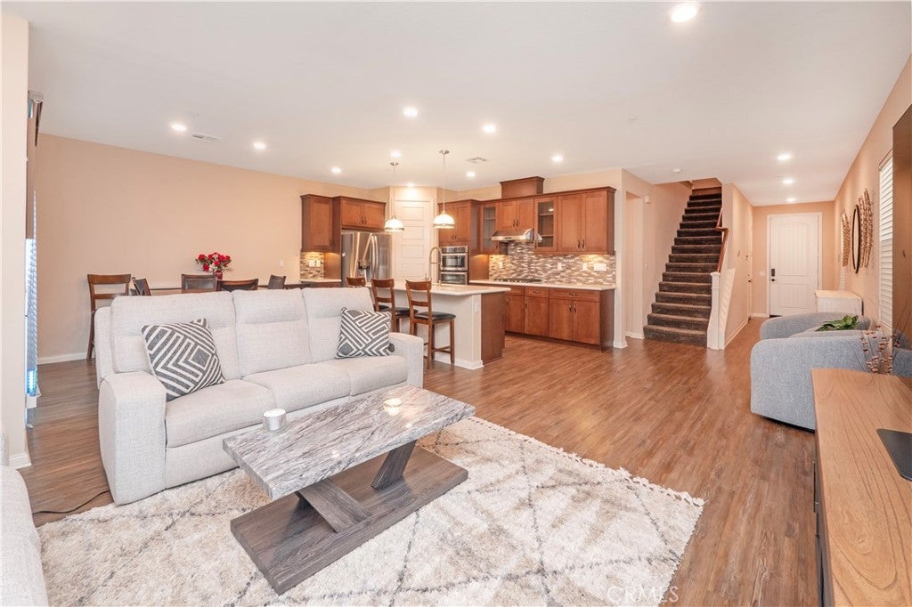 888 Julie Place, Upland CA 91786