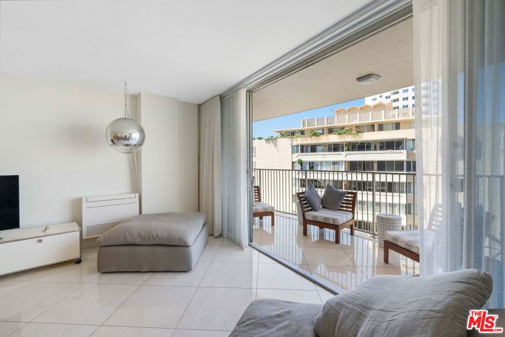 700 E Ocean Boulevard 1501