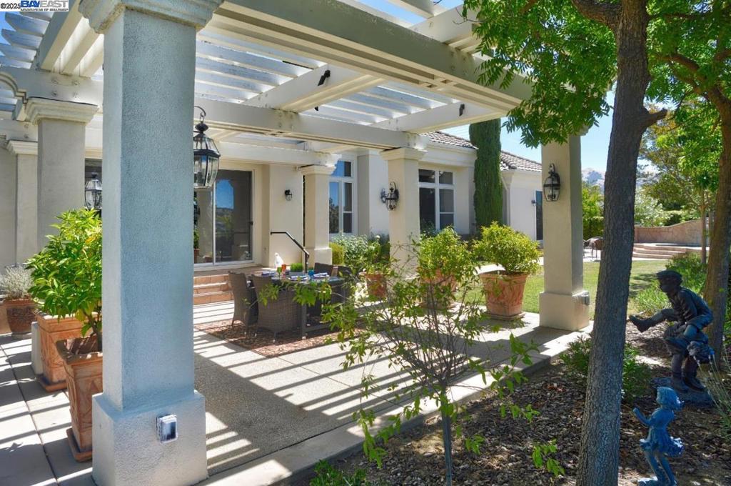 SILVERCREK - Residential Lease